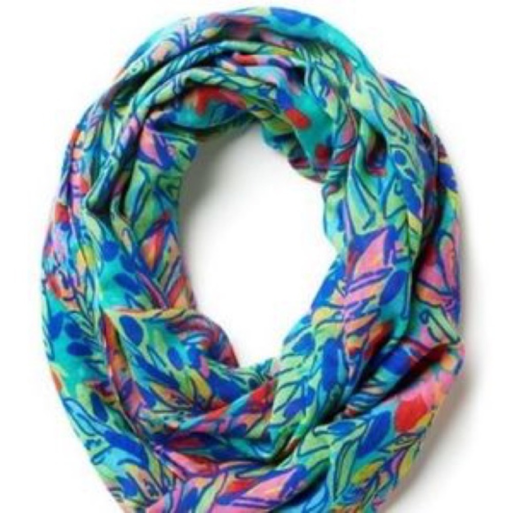 VGUC Infinity Scarf in Hot Spot